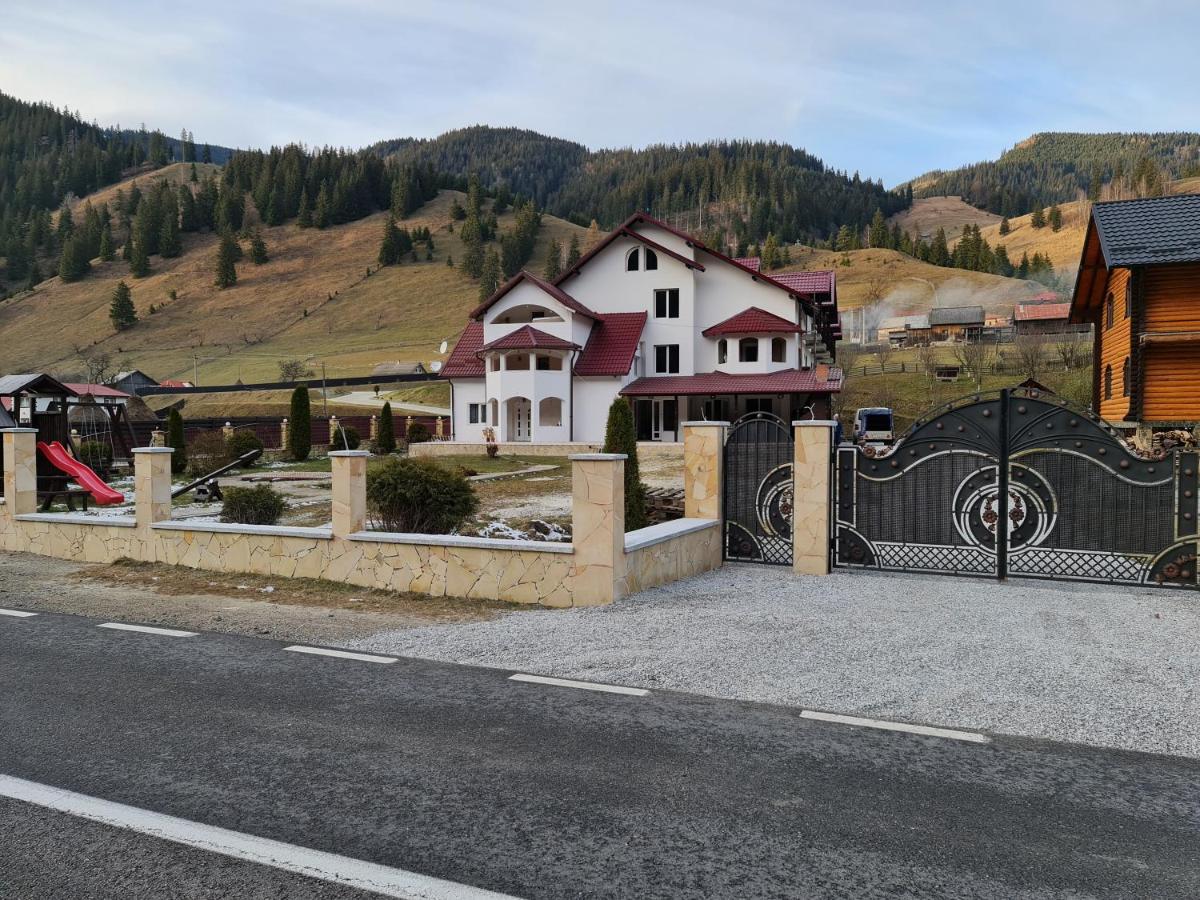 Hotel Pensiune Domeniul Stanca Vatra Dornei Exterior foto