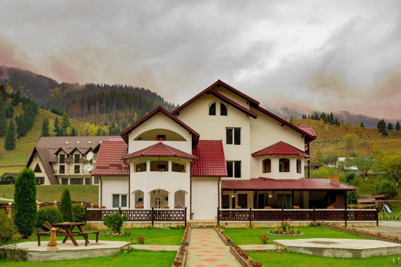 Hotel Pensiune Domeniul Stanca Vatra Dornei Exterior foto