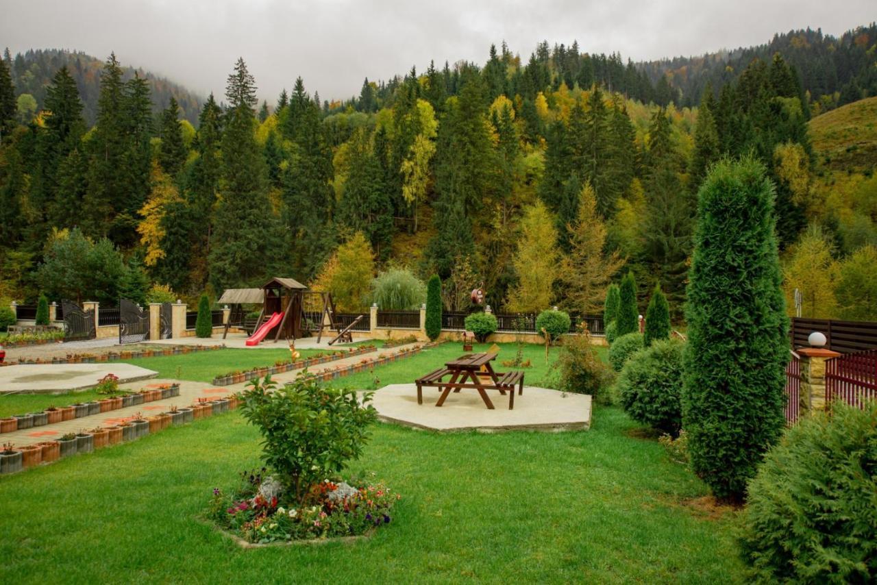 Hotel Pensiune Domeniul Stanca Vatra Dornei Exterior foto