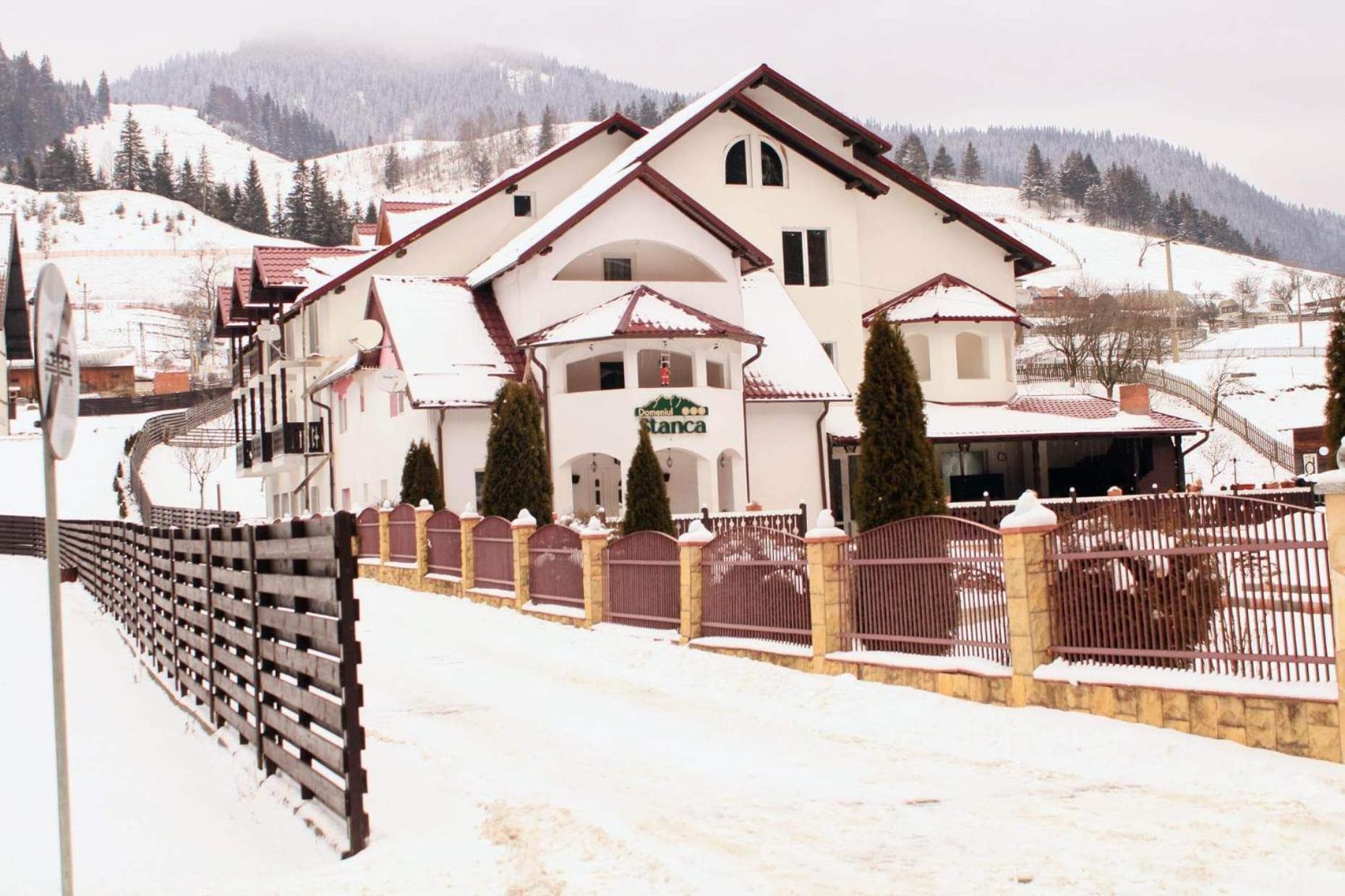 Hotel Pensiune Domeniul Stanca Vatra Dornei Exterior foto