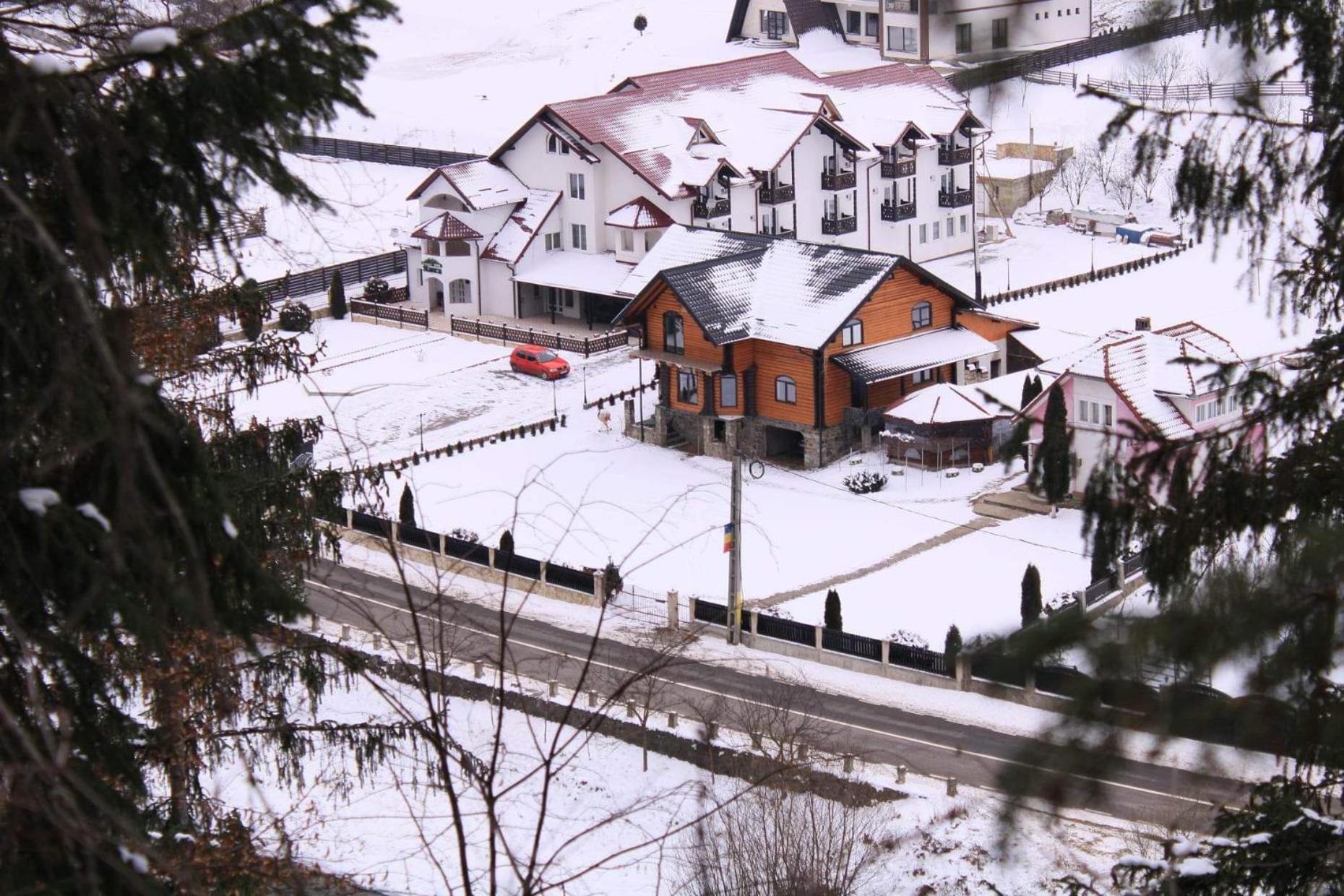 Hotel Pensiune Domeniul Stanca Vatra Dornei Exterior foto