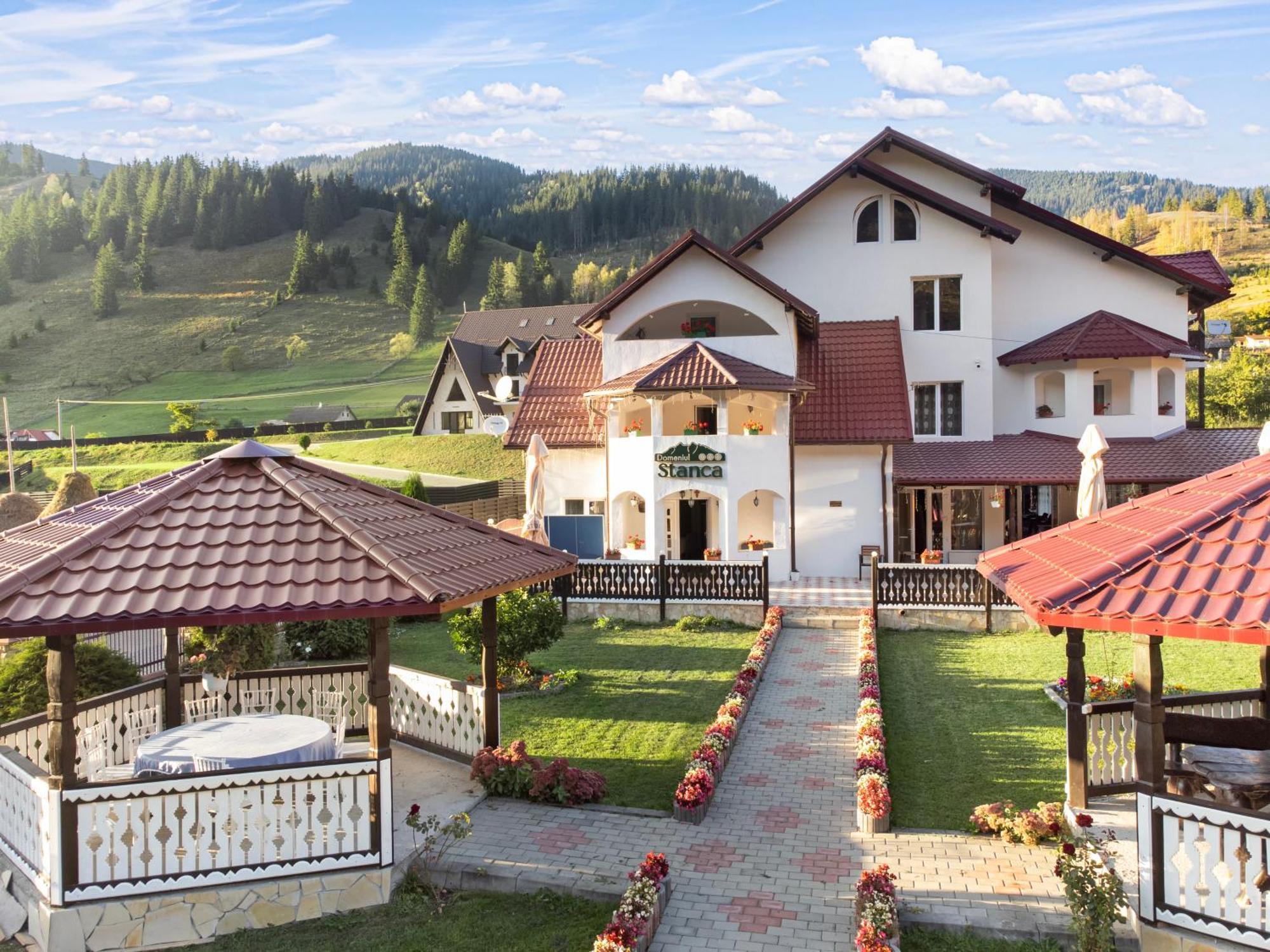 Hotel Pensiune Domeniul Stanca Vatra Dornei Exterior foto