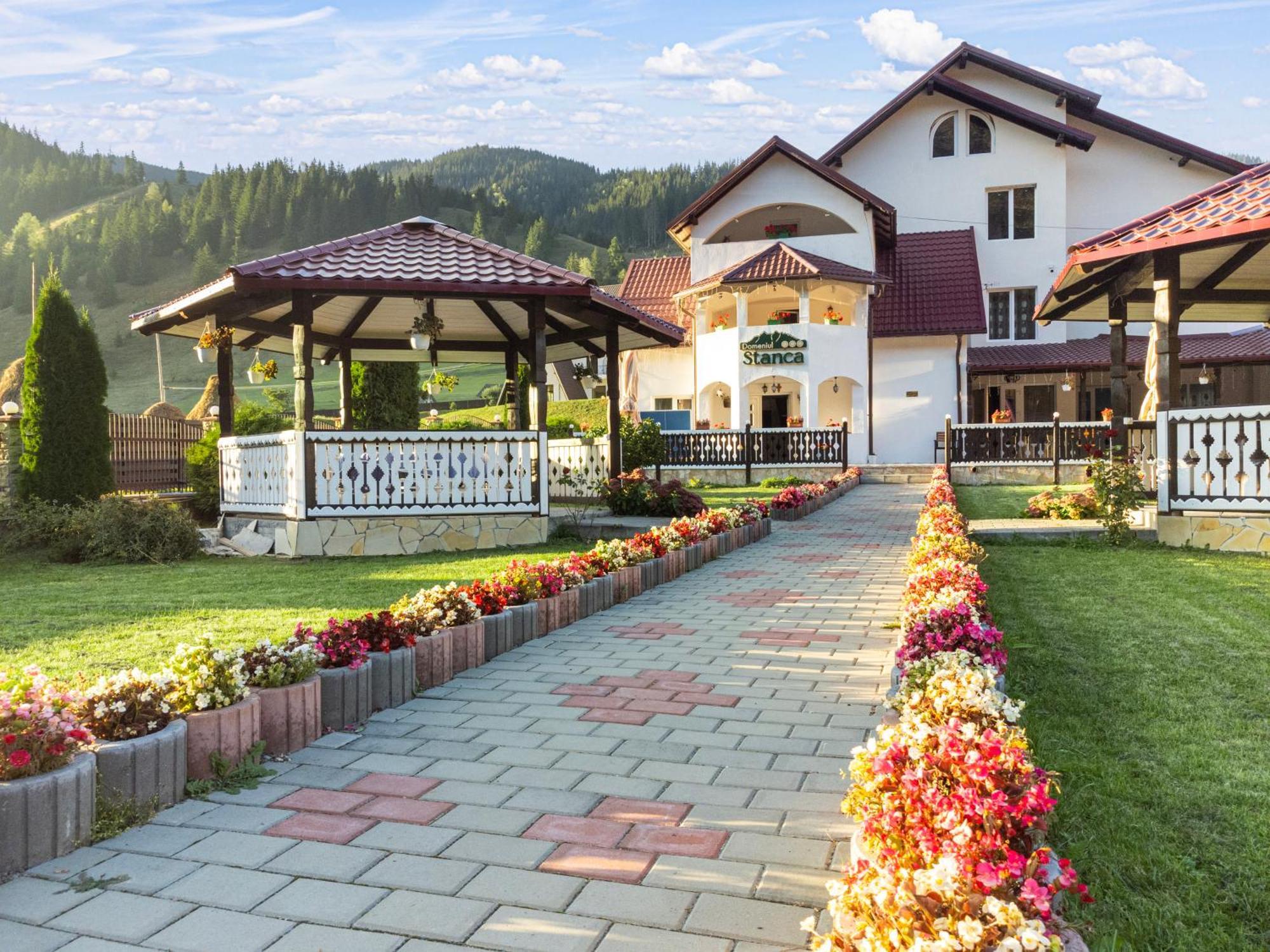 Hotel Pensiune Domeniul Stanca Vatra Dornei Exterior foto